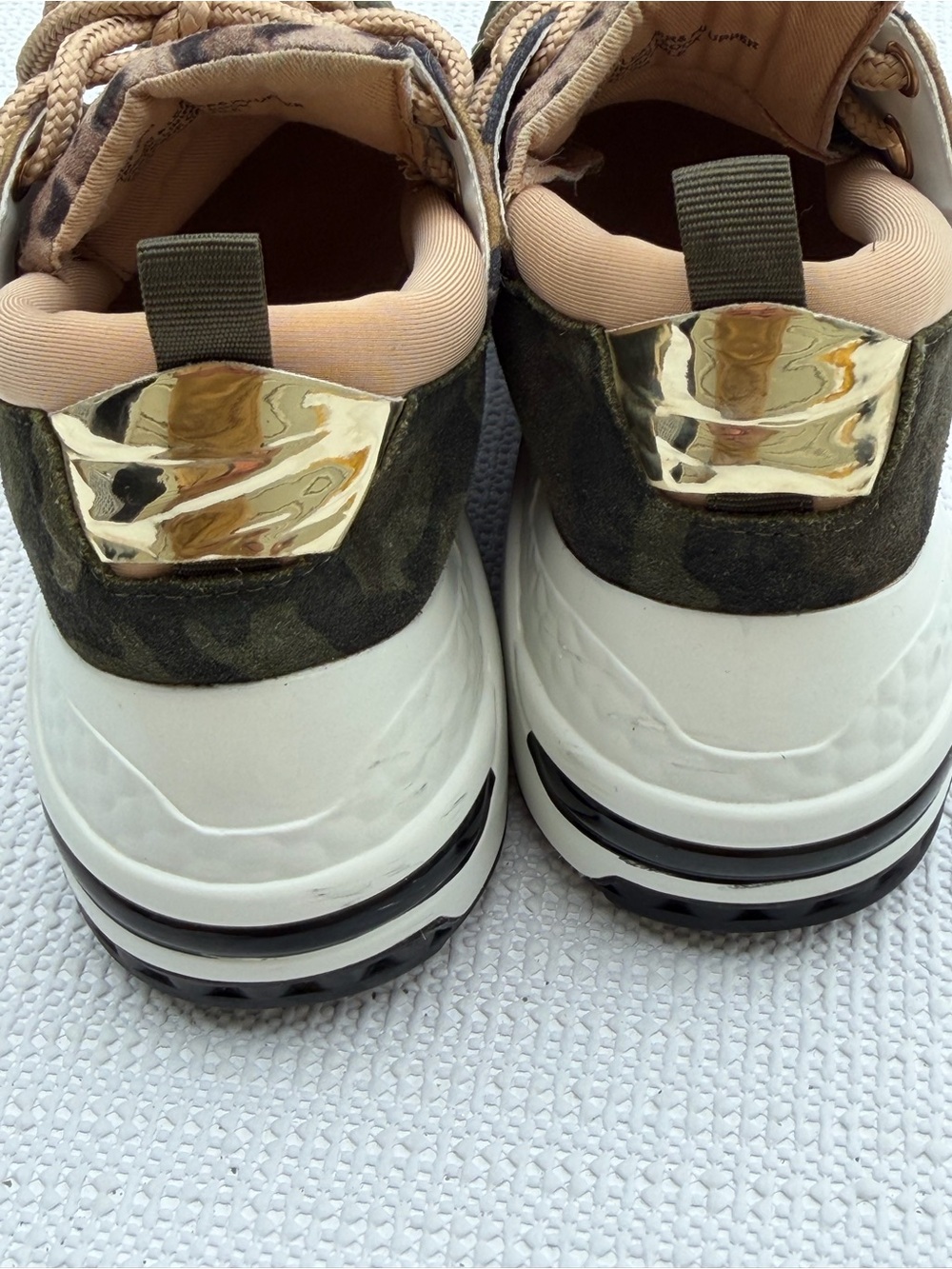 Steve Madden Cliff Sneakers Women 7 Camo Leopard Platform Lace Up Chunky Shoes - Picture 7 of 9